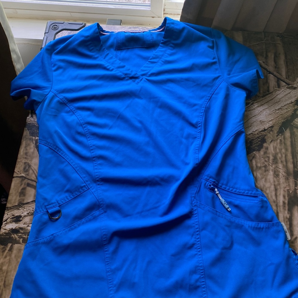Ava Therese Scrub Top Size Small